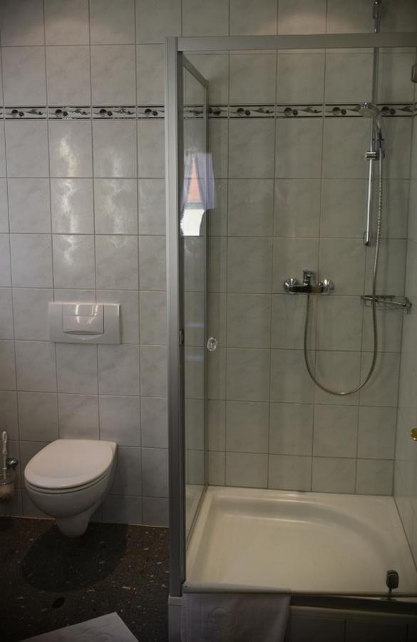 Gasthof Zum Goldenen Schiff - Lehm, Stil & Altstadtflair Marktbreit Luaran gambar