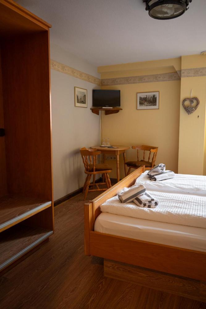 Gasthof Zum Goldenen Schiff - Lehm, Stil & Altstadtflair Marktbreit Luaran gambar