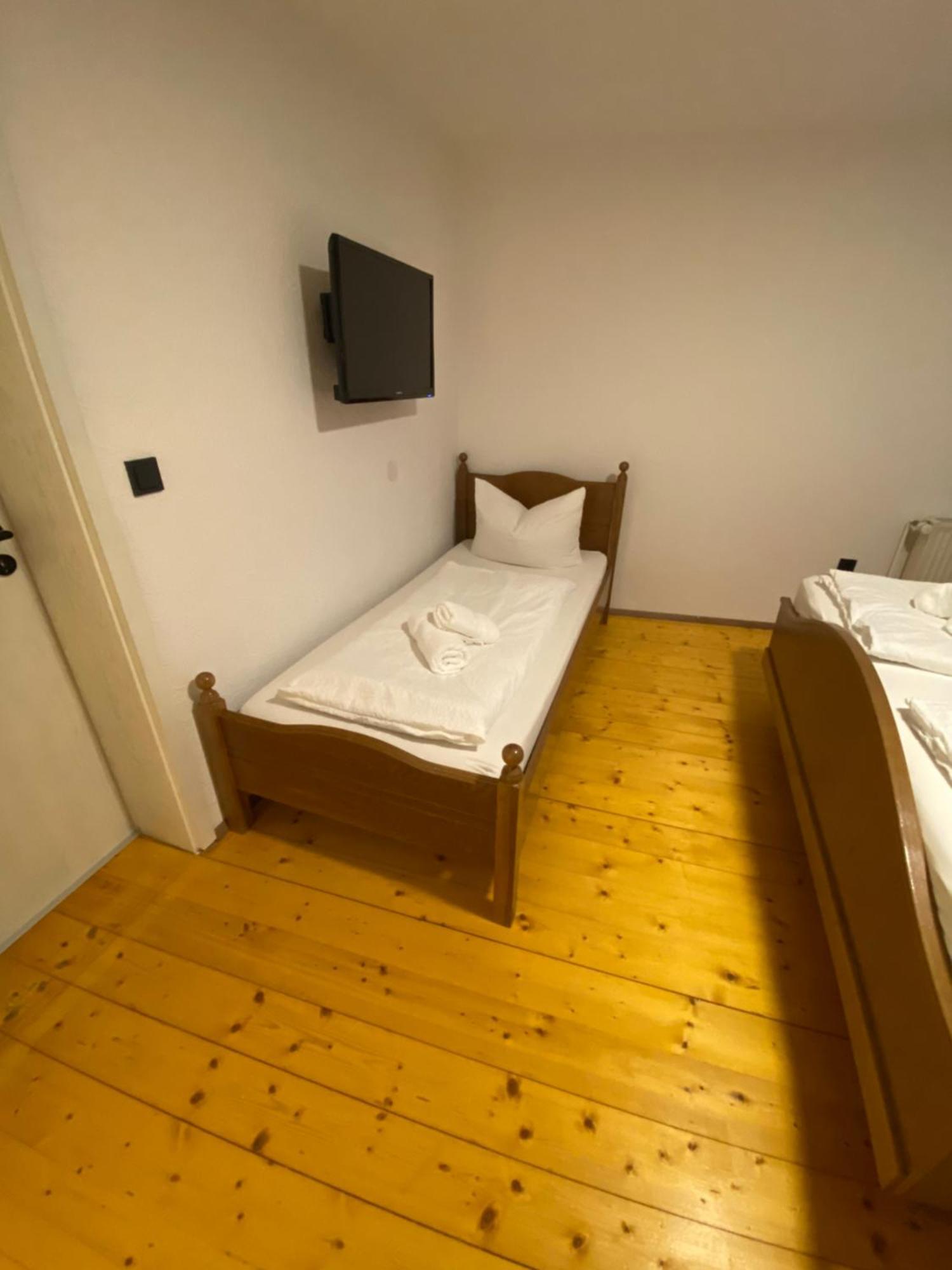 Gasthof Zum Goldenen Schiff - Lehm, Stil & Altstadtflair Marktbreit Luaran gambar